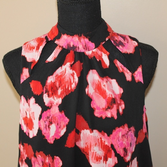 Gianni Bini Red & Pink Floral Sleeveless Dress - Picture 2 of 8